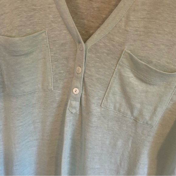 Chico's Linen Button Mint Top. Size Medium/Chico’s 1. - Picture 3 of 11